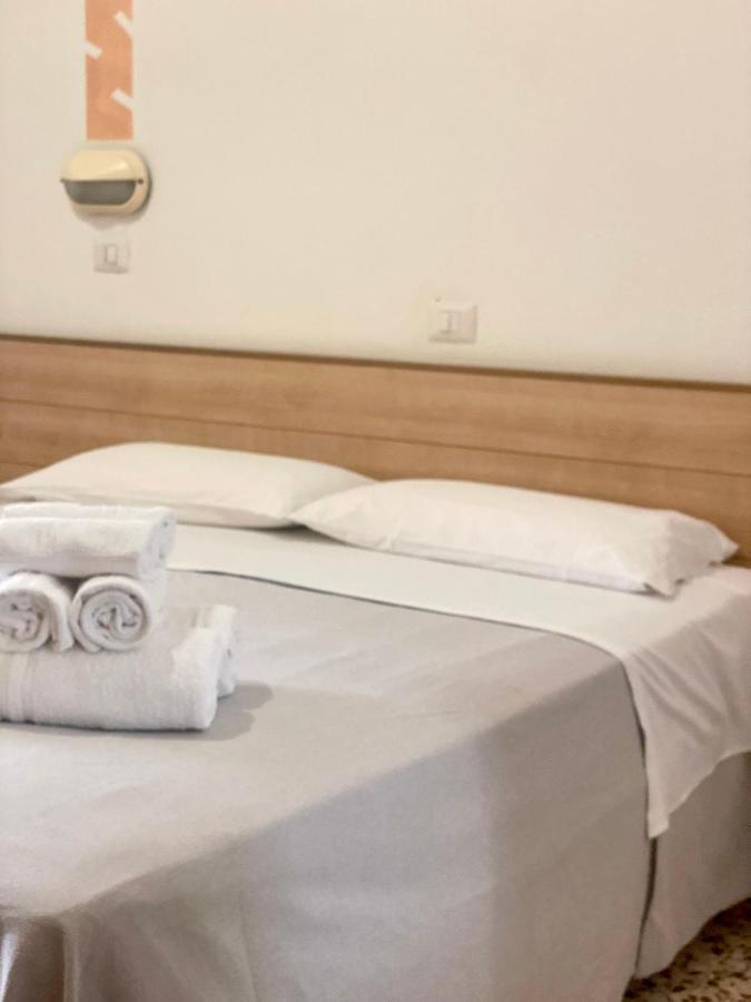 Hotel Ravello Da Lorenzo E Moira Adults Only 里米尼 外观 照片
